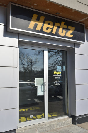 Hertz to Sell 20,000 EVs in Shift Back to Gas-Powered Cars