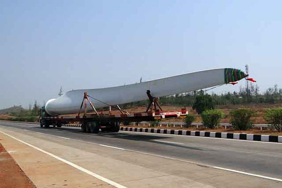 Wind turbine blade Image by Bishnu Sarangi from Pixabay 